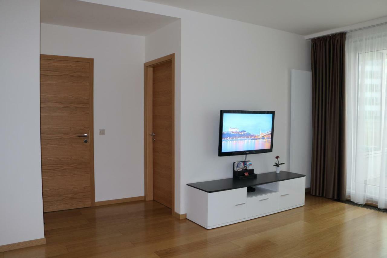 Panorama City Apartment With Free Parking Bratislava Dış mekan fotoğraf